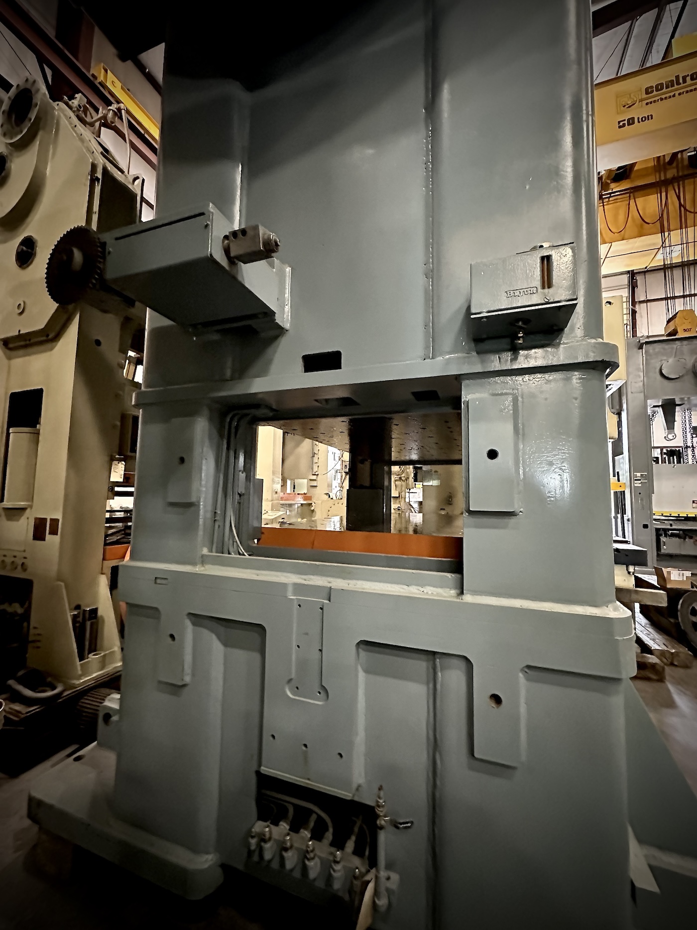 500 Ton Niagara Press • Used Niagara BP2-500-84-42 Press - Image 10