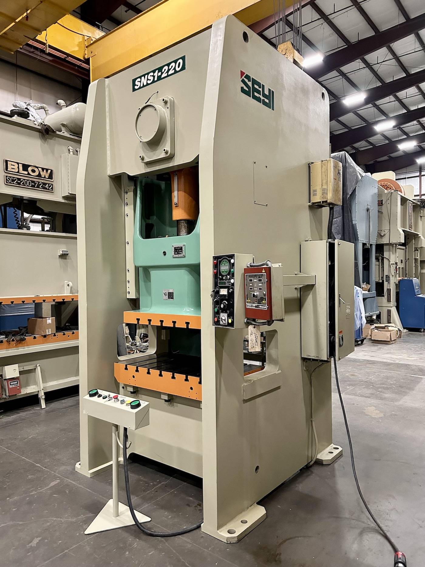 220 Ton Seyi Press • Used Seyi SNS1-200 Press - Image 9