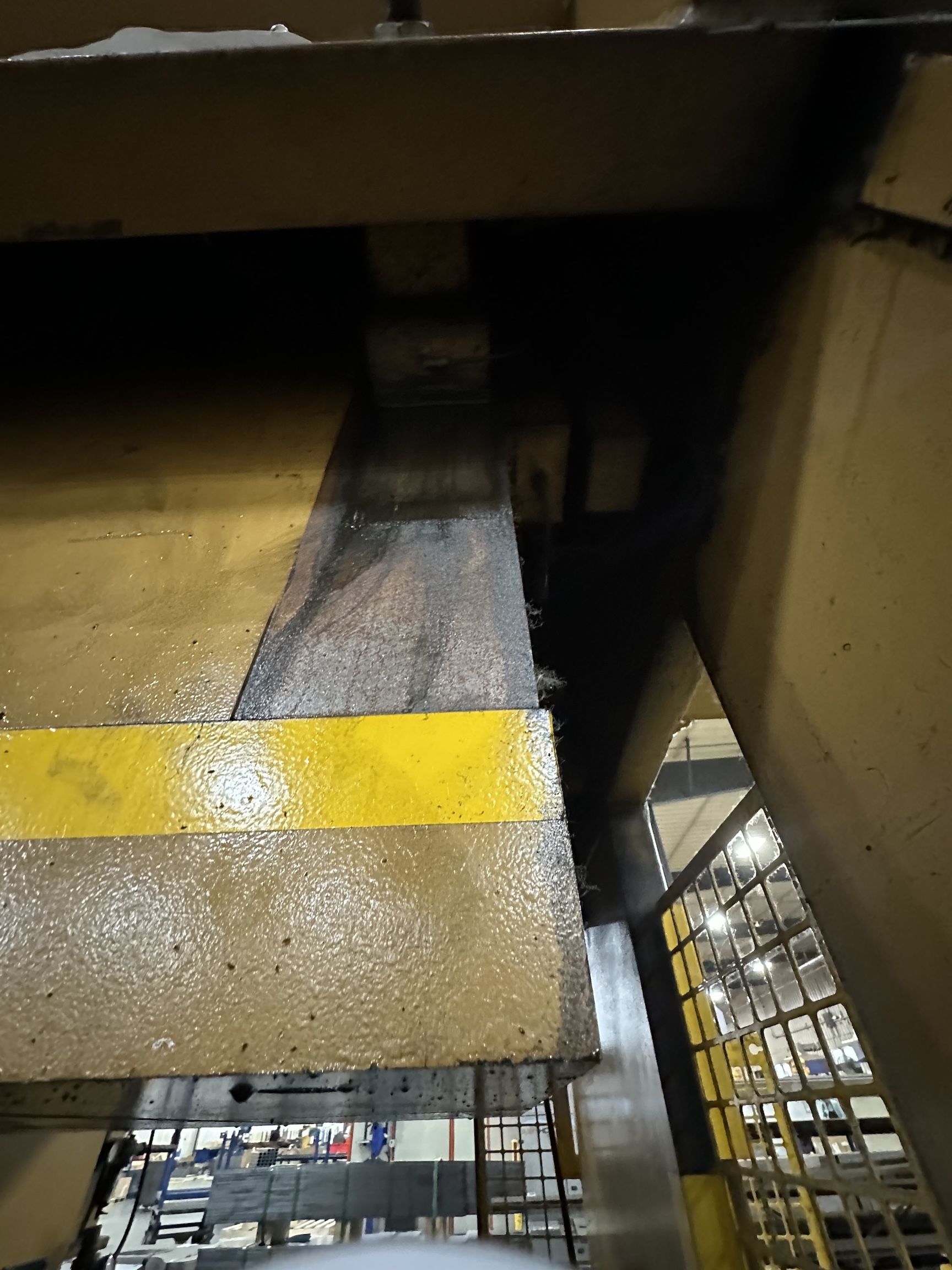 700 Ton Standard Press • Used Standard DCSS700 Press - Image 19